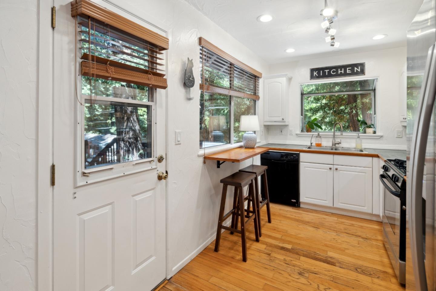 1590 Lockhart Gulch RD