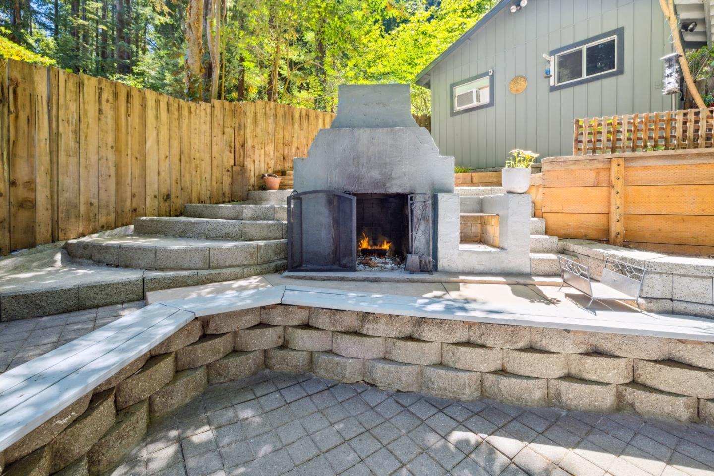 1590 Lockhart Gulch RD