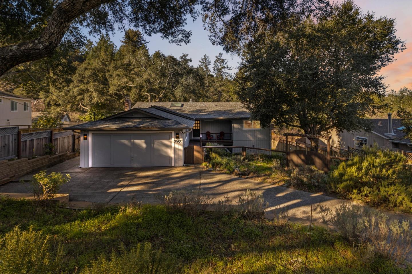 7935 Harvard DR