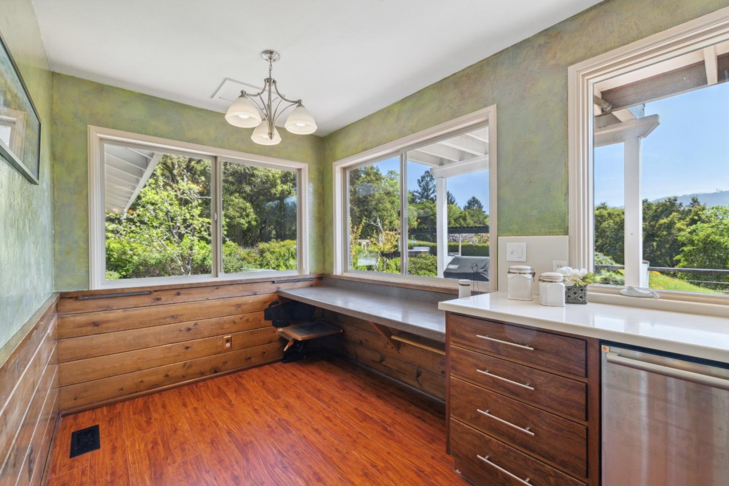 240 Buck Knoll RD