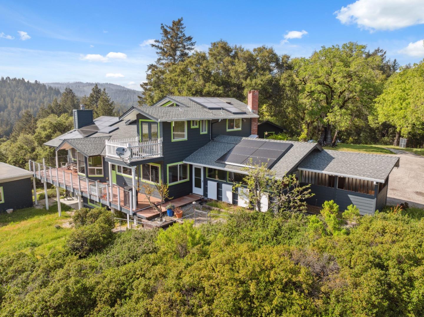 240 Buck Knoll RD