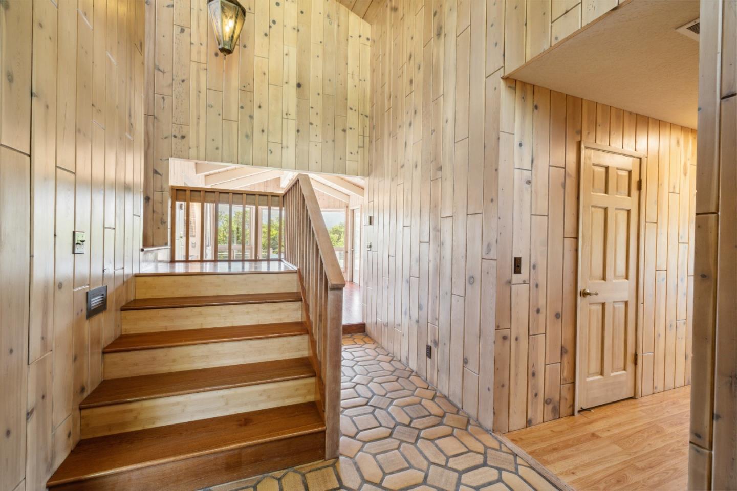 240 Buck Knoll RD