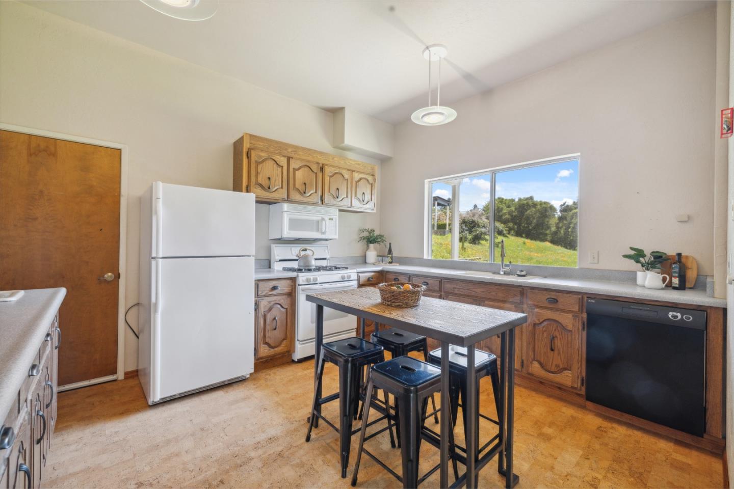 240 Buck Knoll RD