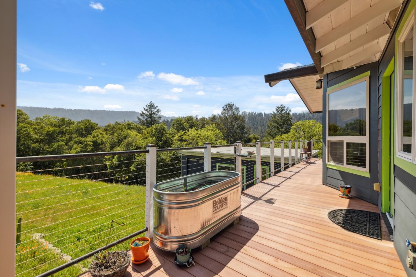 240 Buck Knoll RD
