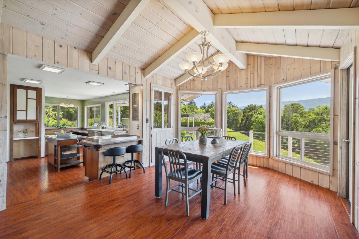 240 Buck Knoll RD