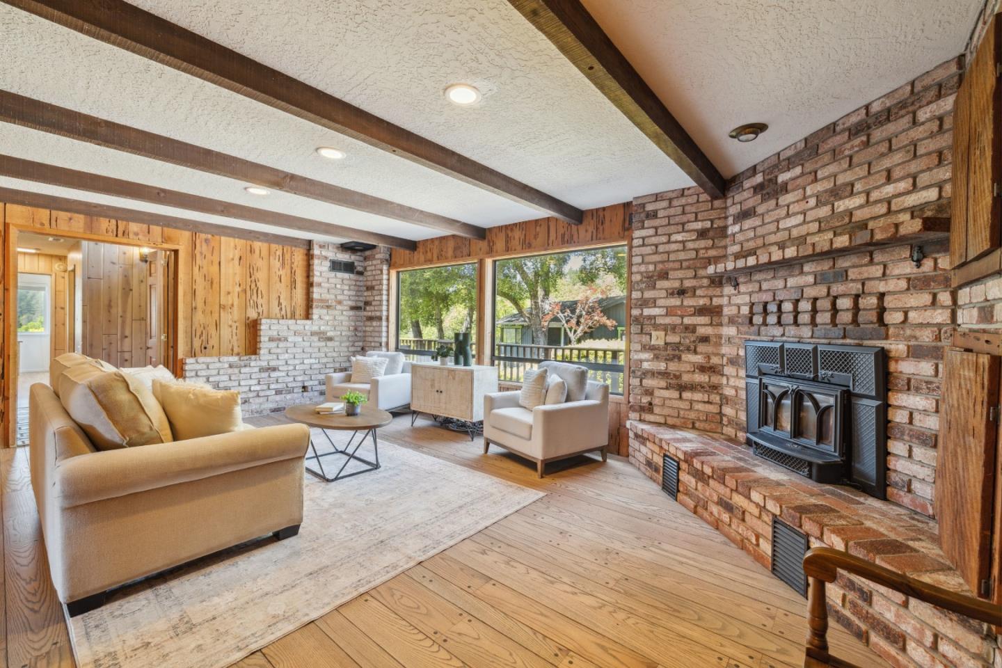 240 Buck Knoll RD