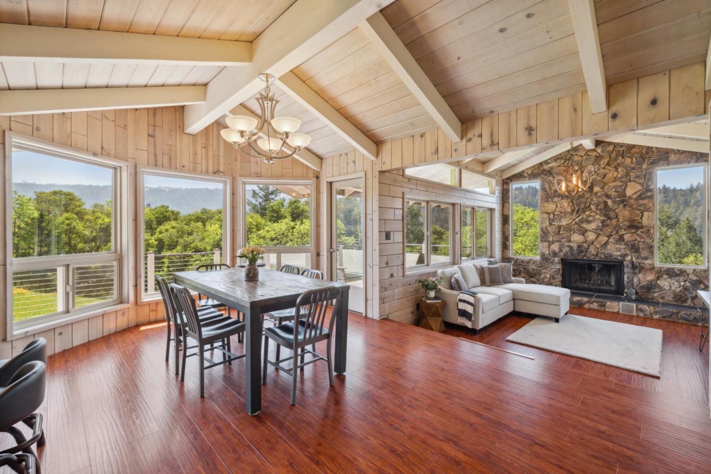 240 Buck Knoll RD