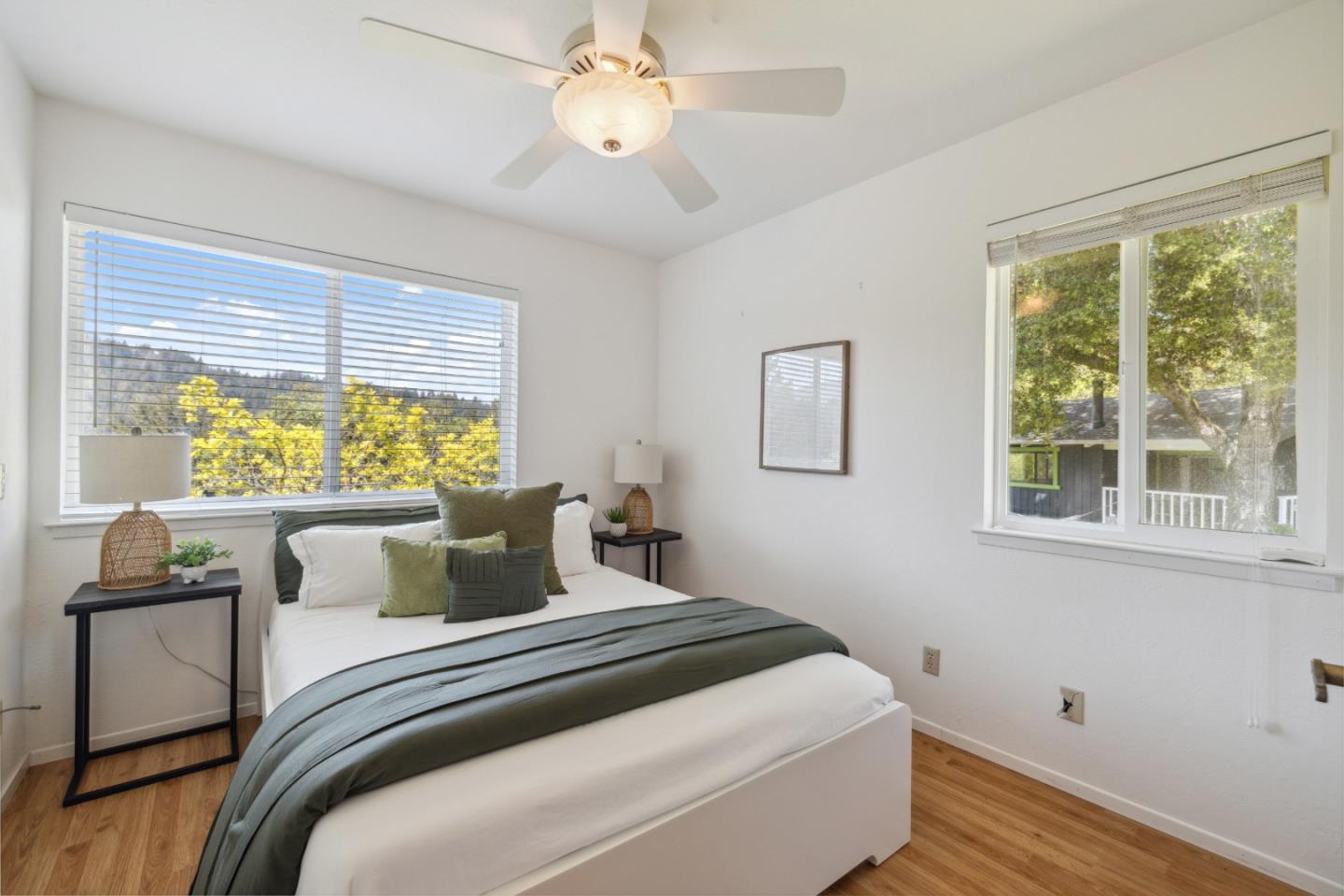 240 Buck Knoll RD