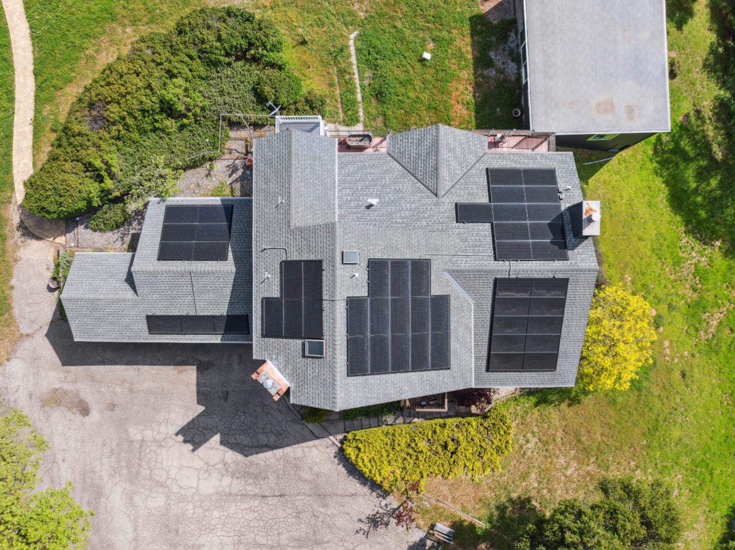 240 Buck Knoll RD