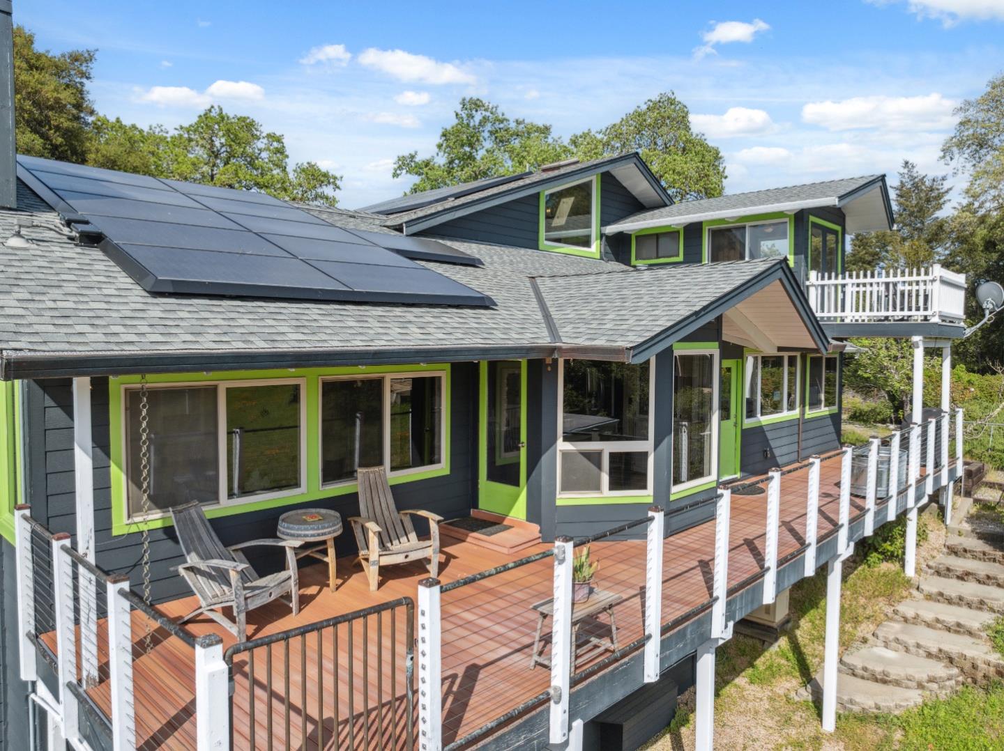 240 Buck Knoll RD
