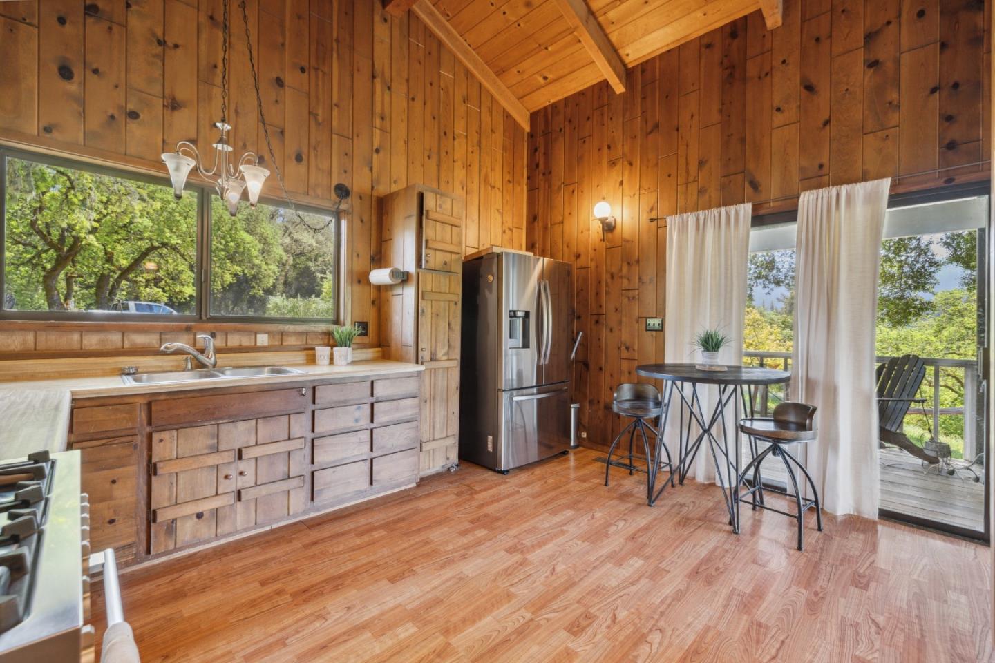 240 Buck Knoll RD