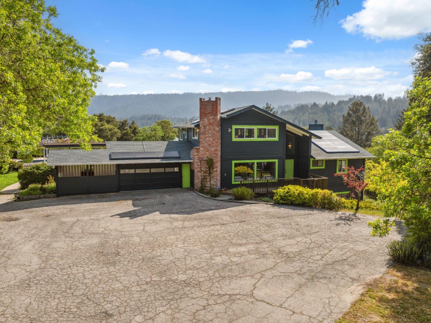 240 Buck Knoll RD