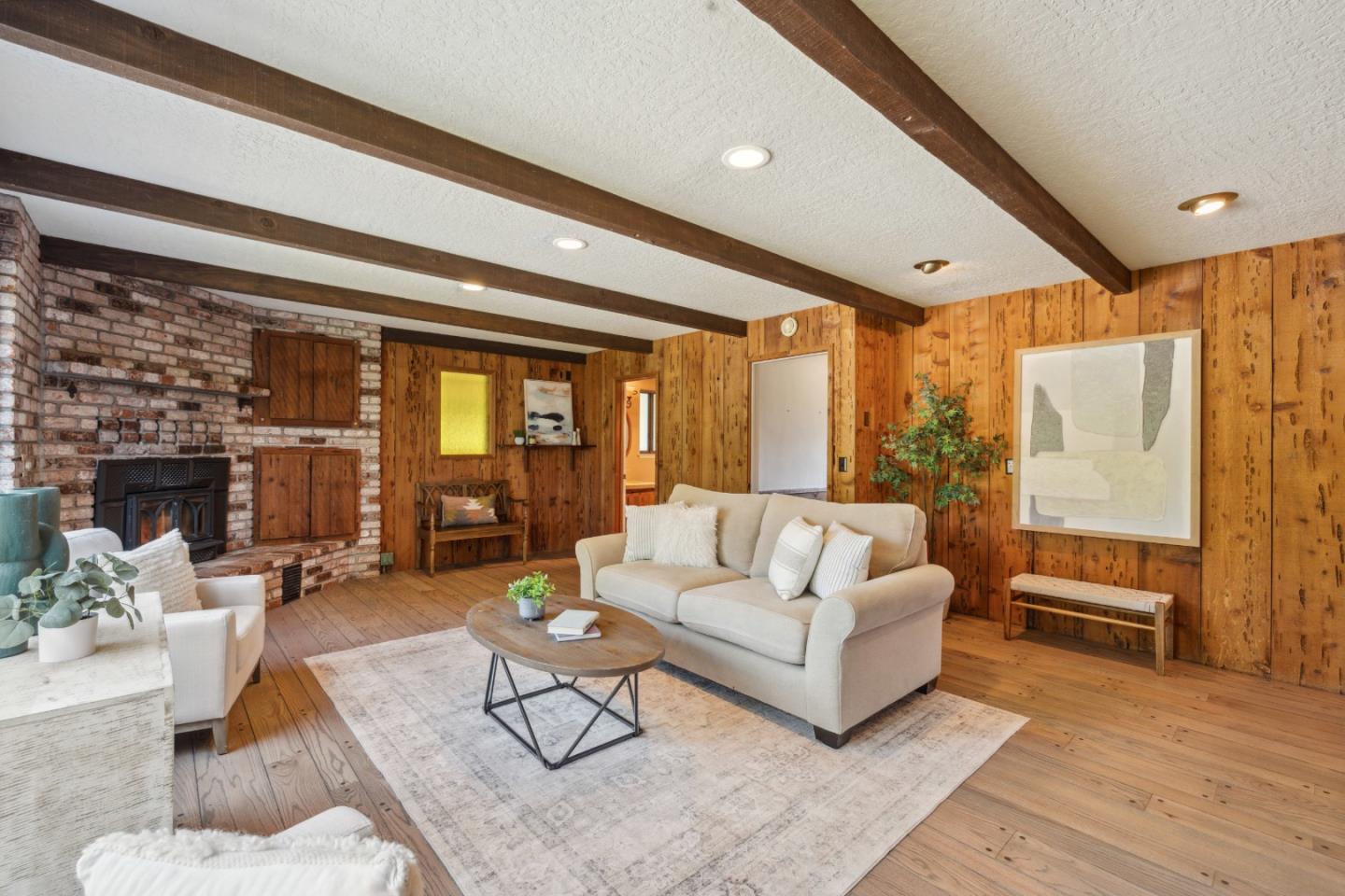 240 Buck Knoll RD