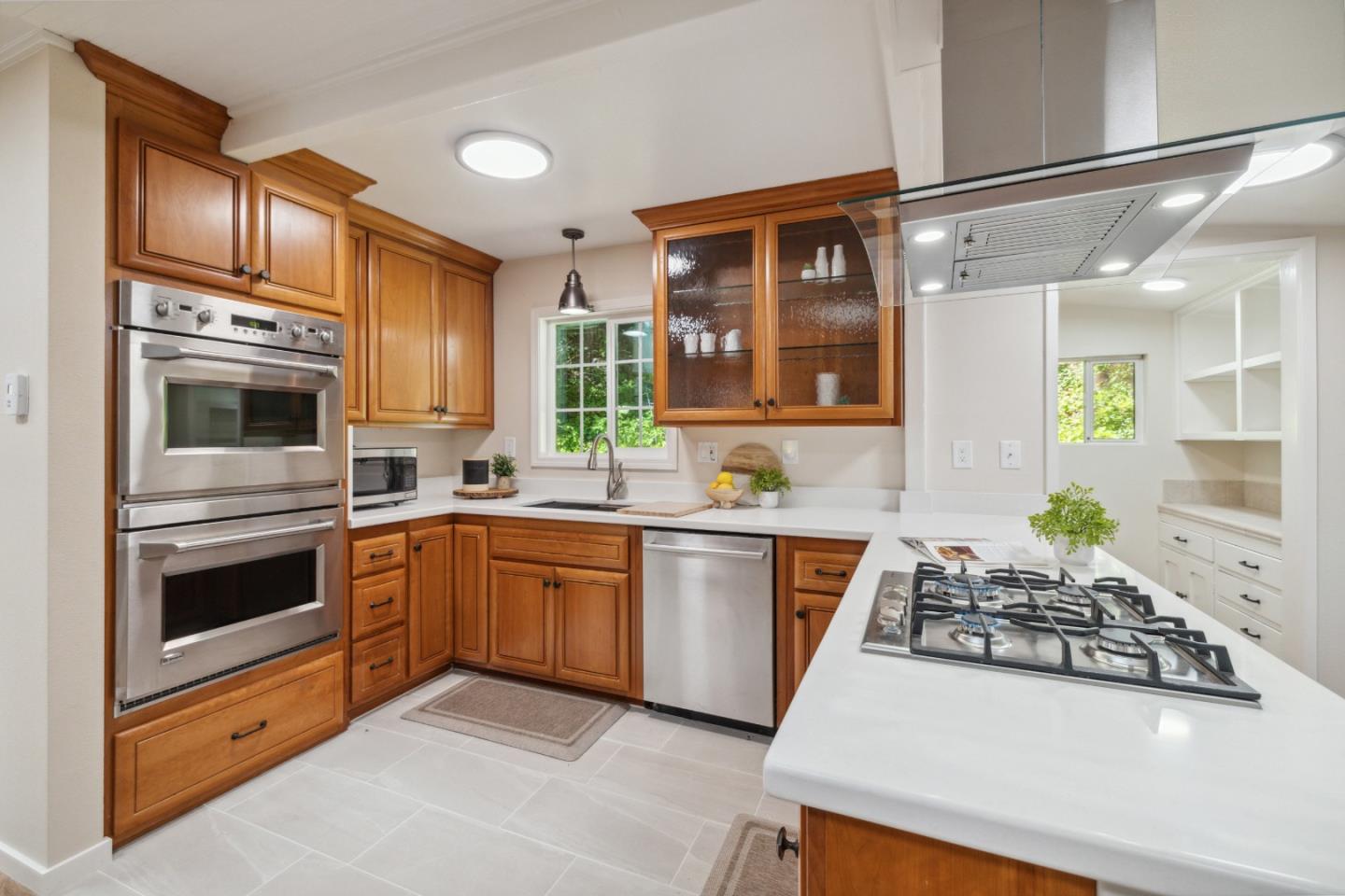 281 Olson RD