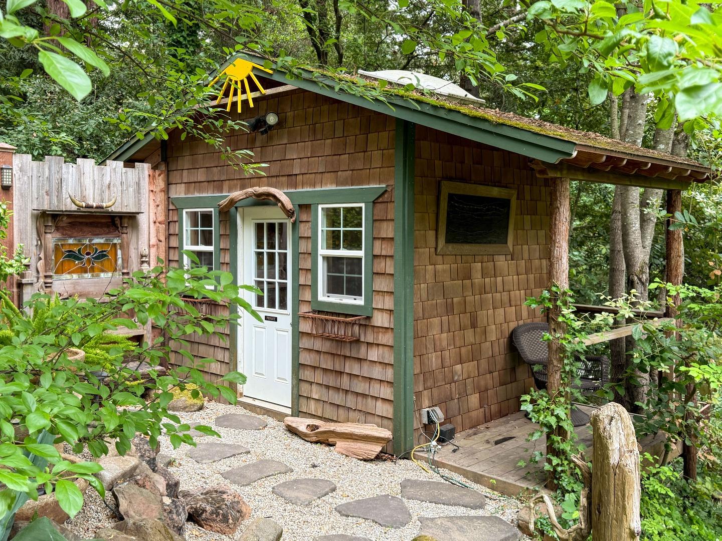 281 Olson RD