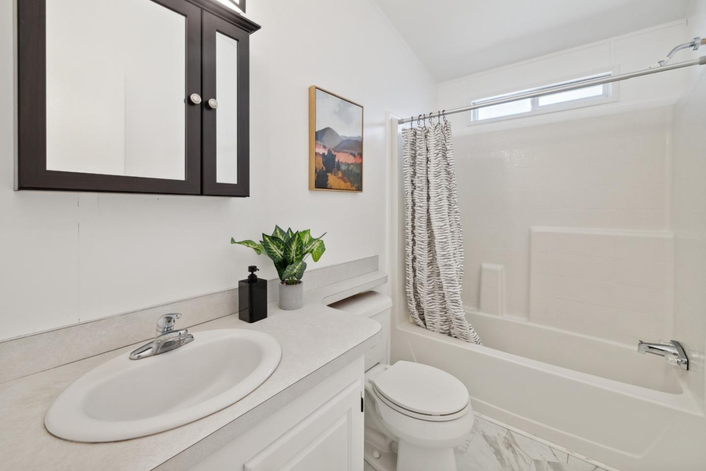 2565 Portola Drive Unit: 32