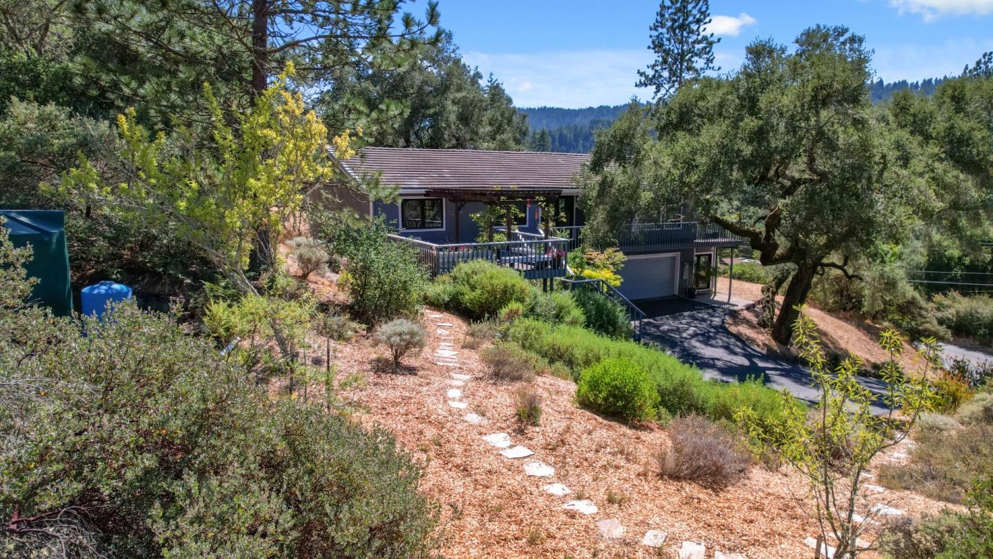 2203 Quail Hollow Road