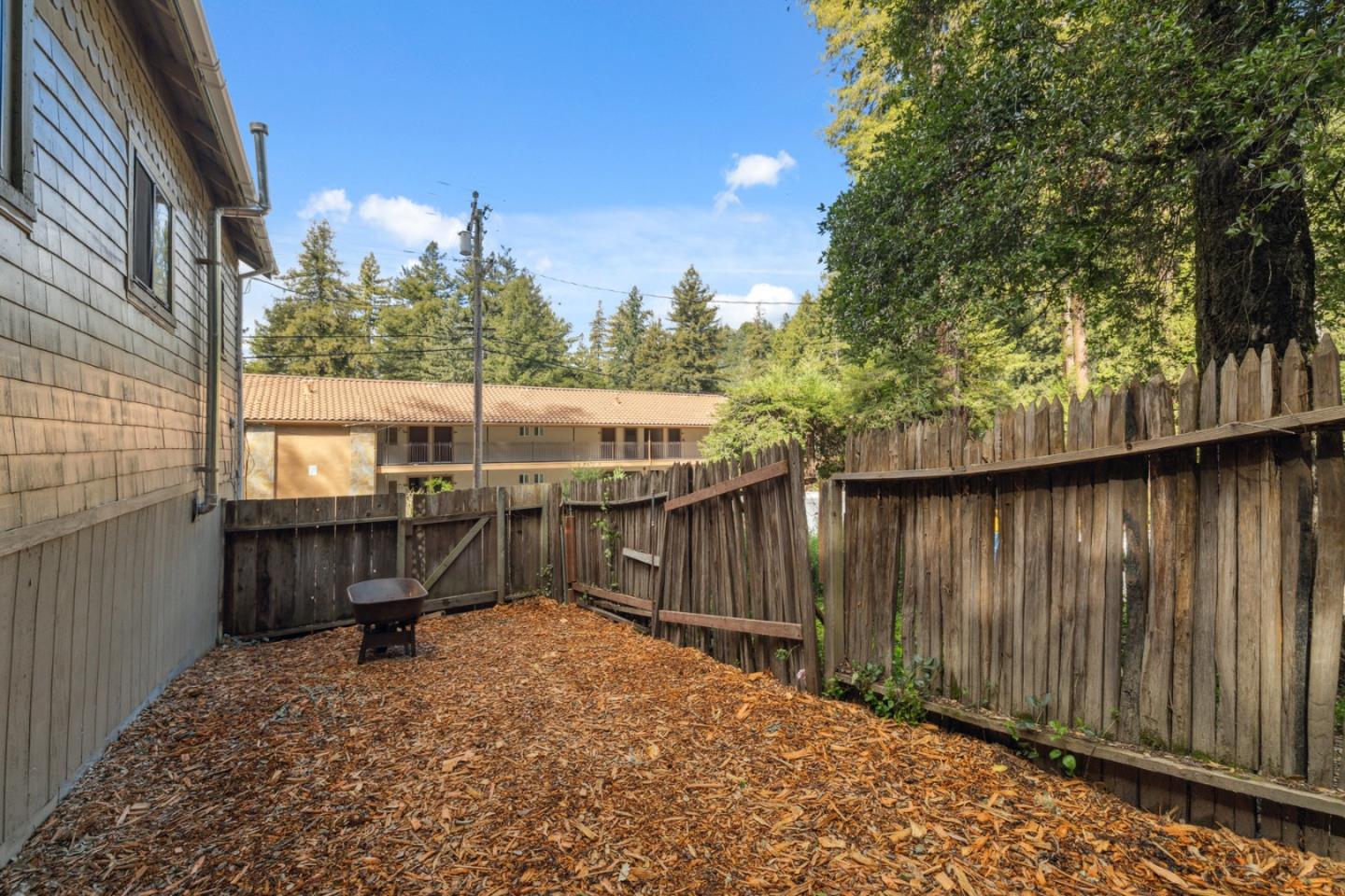 11349 Alameda Avenue