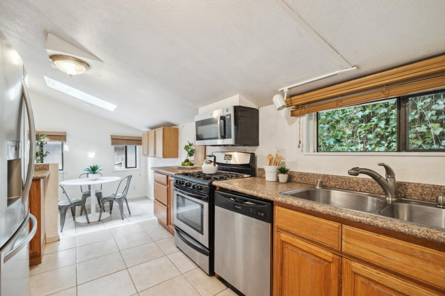 11349 Alameda Avenue