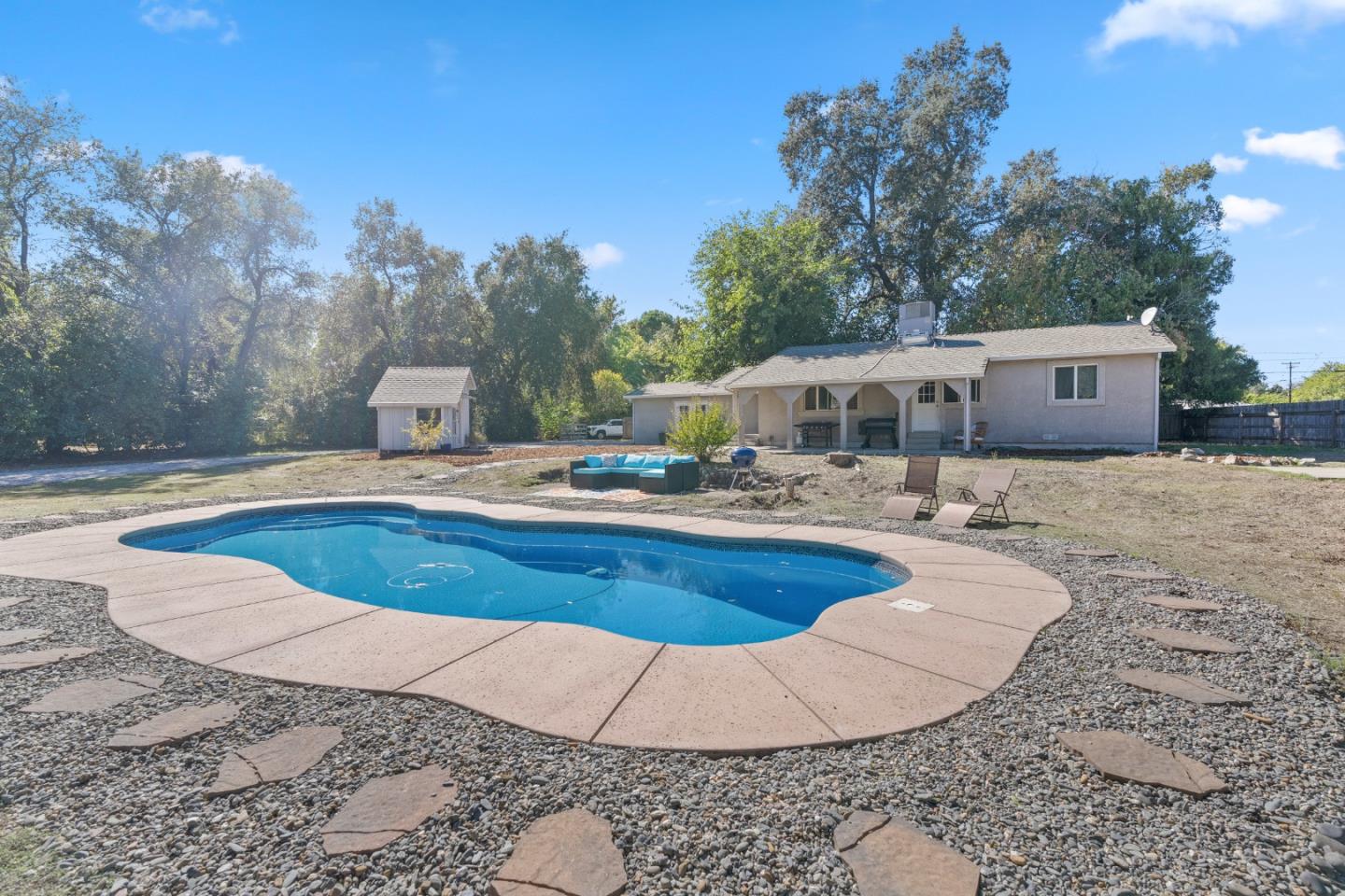 5367 Rosswood Lane