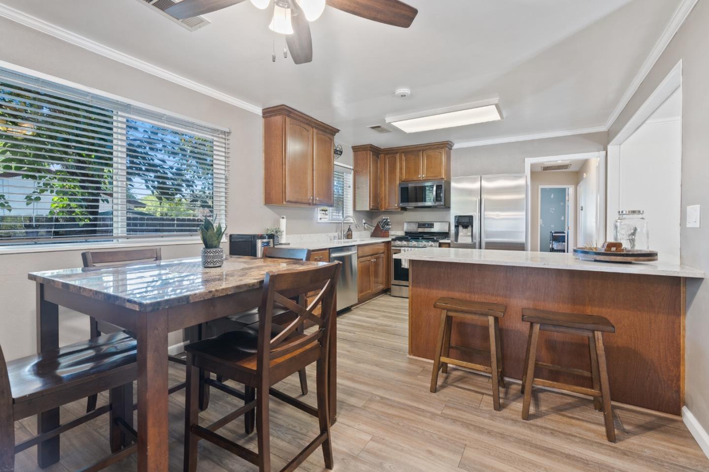 5367 Rosswood Lane