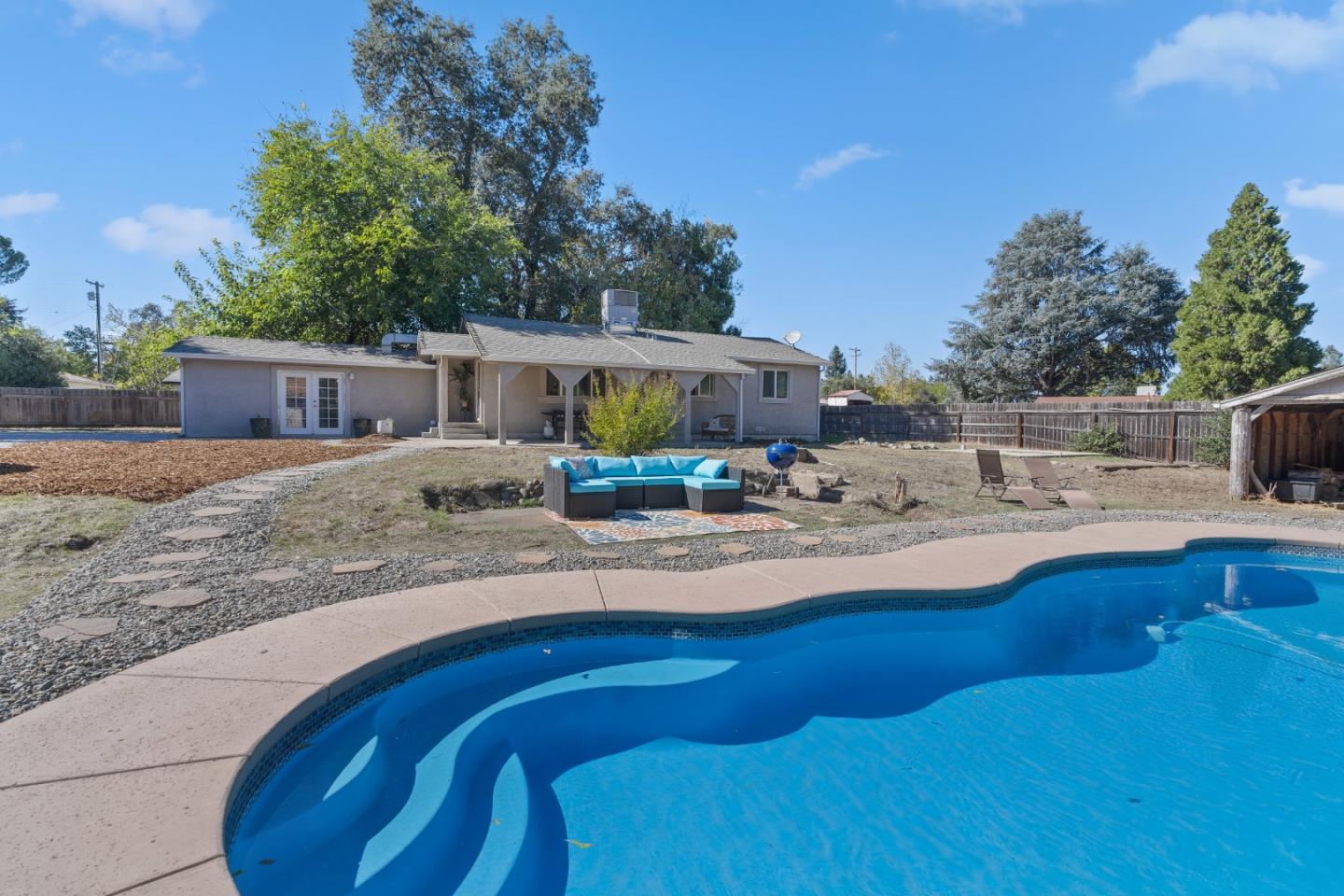 5367 Rosswood Lane