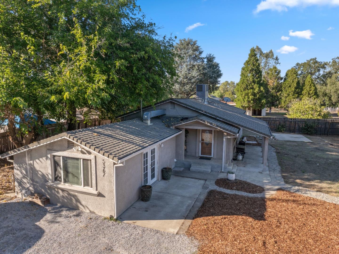 5367 Rosswood Lane