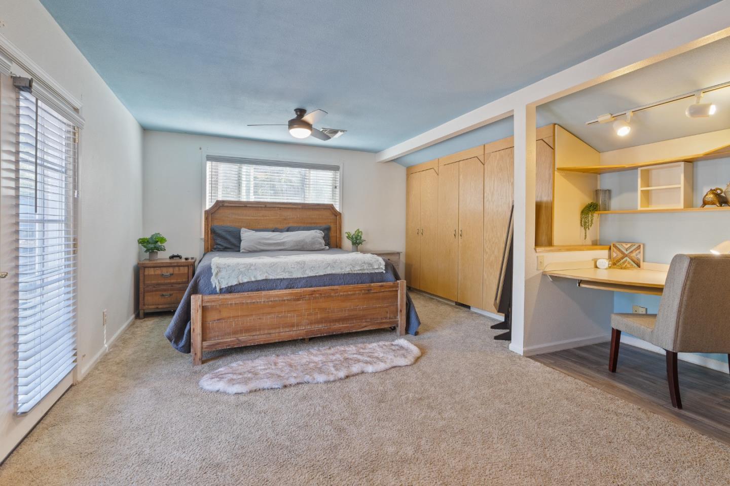 5367 Rosswood Lane