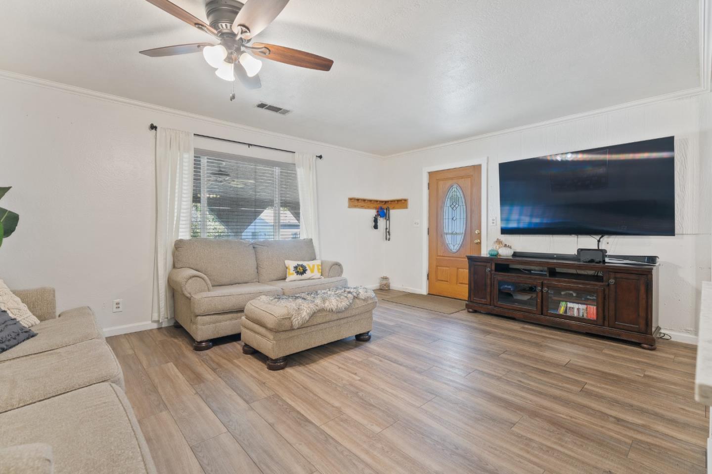 5367 Rosswood Lane