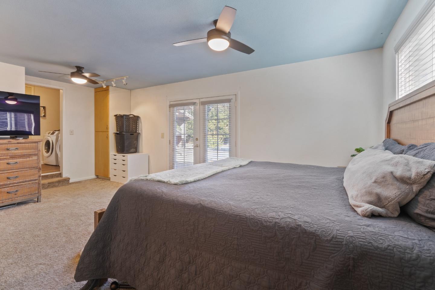 5367 Rosswood Lane