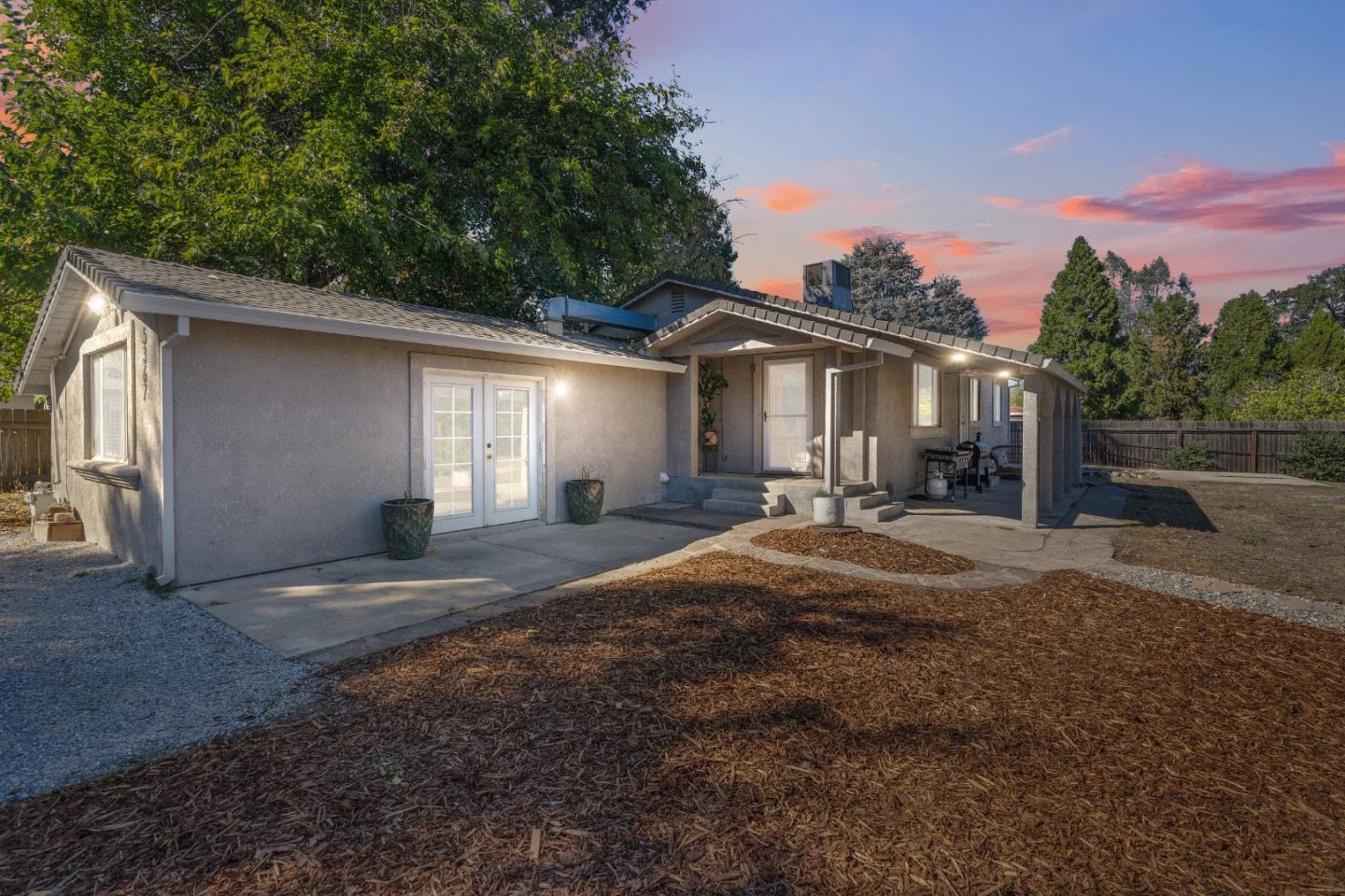 5367 Rosswood Lane