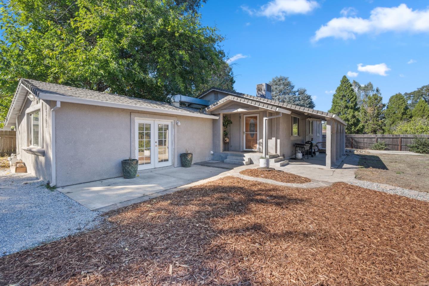 5367 Rosswood Lane