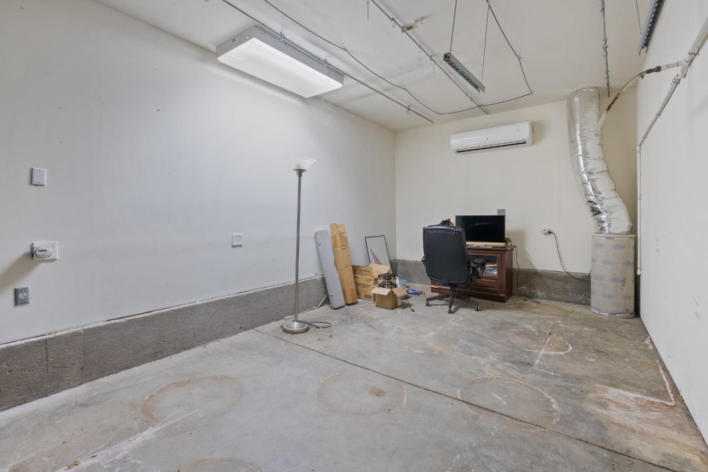 5367 Rosswood Lane