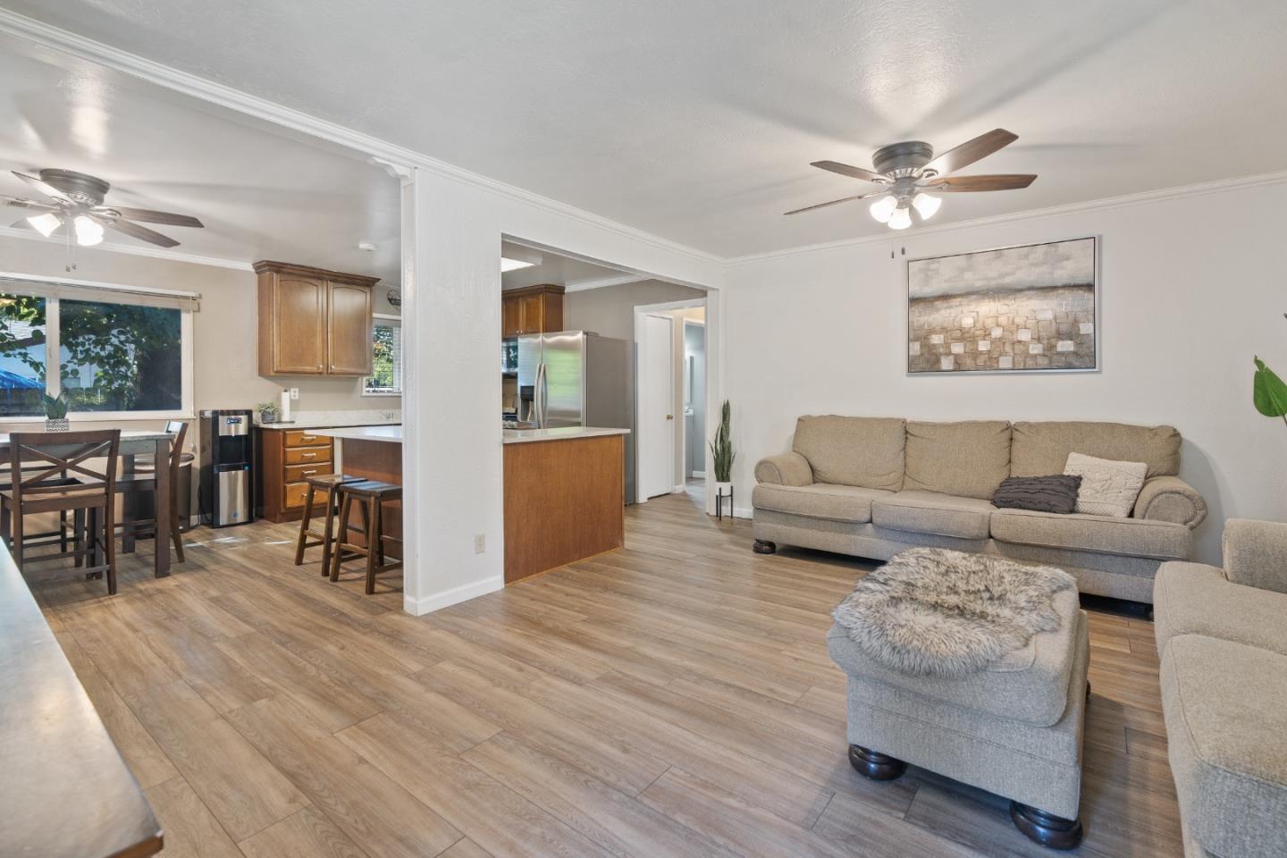 5367 Rosswood Lane