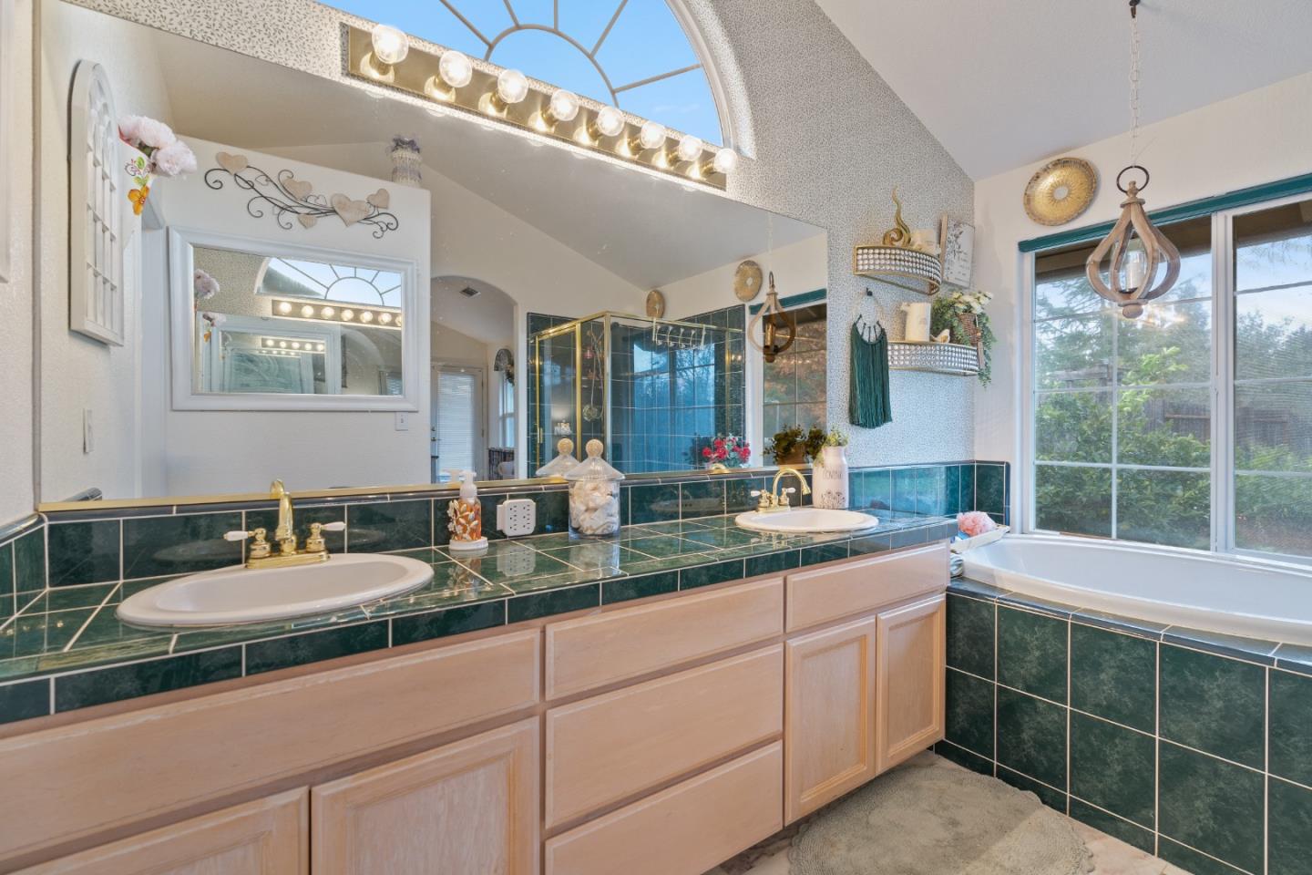 2920 Aspen Glow Lane