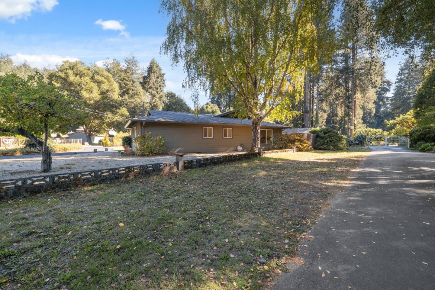 180 Sunnycroft Road