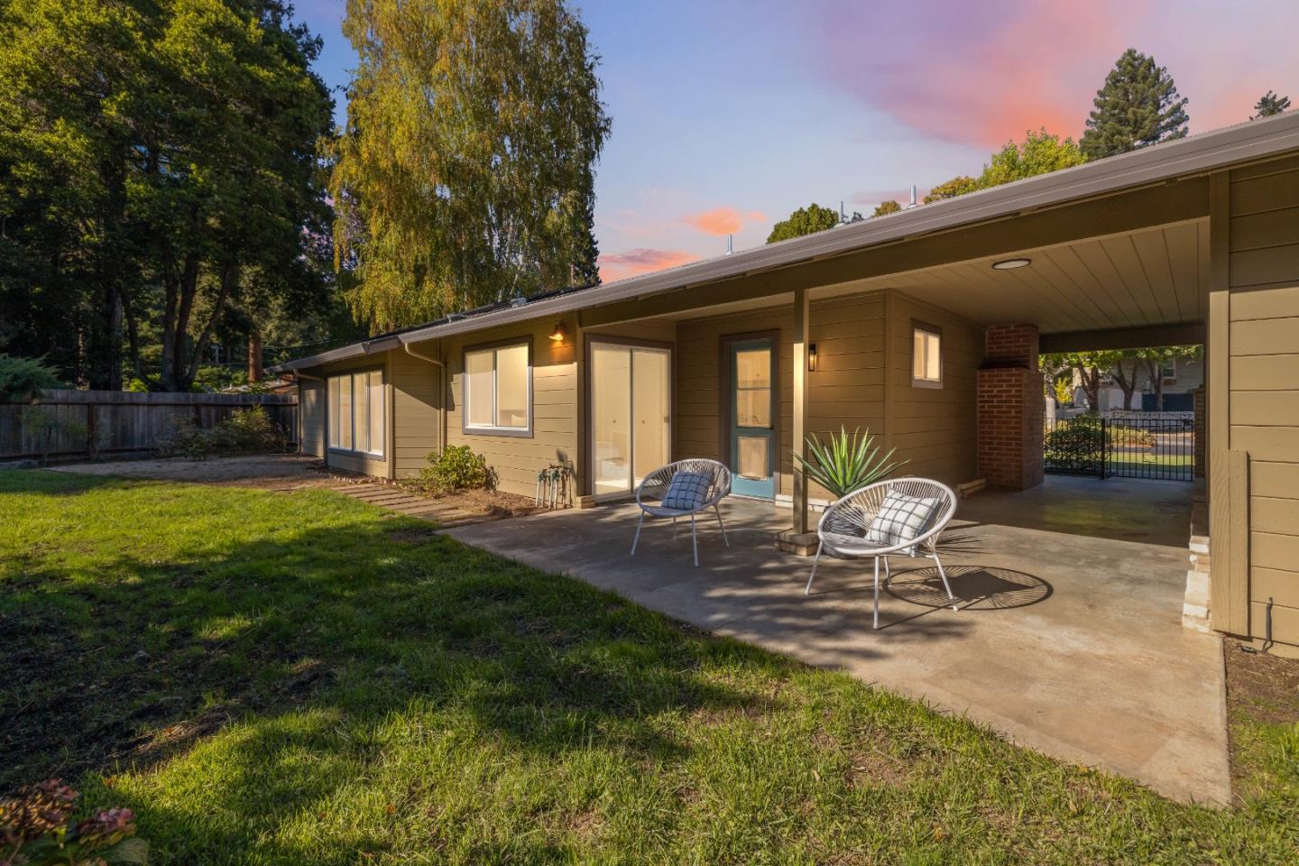 180 Sunnycroft Road
