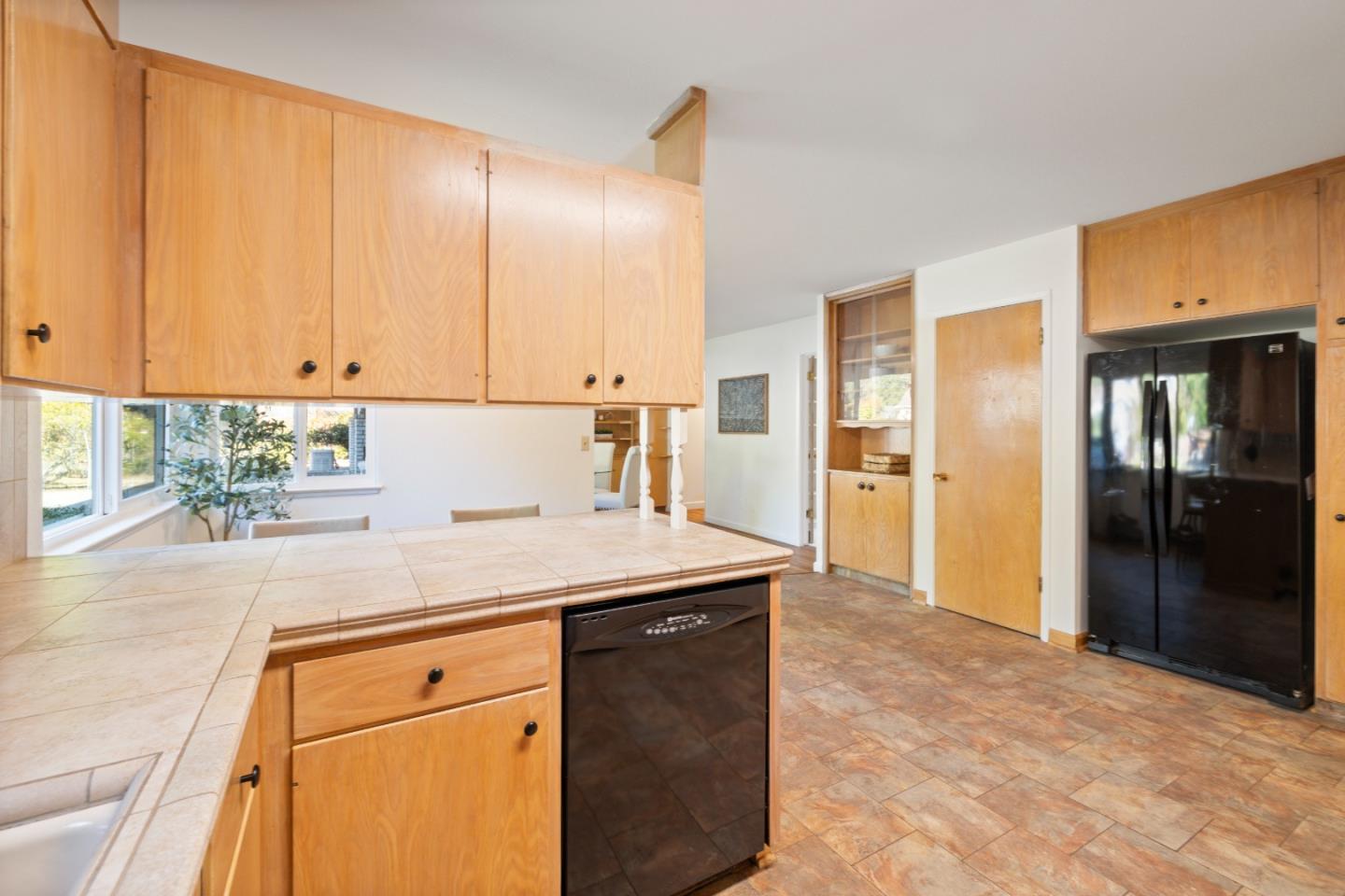 180 Sunnycroft Road