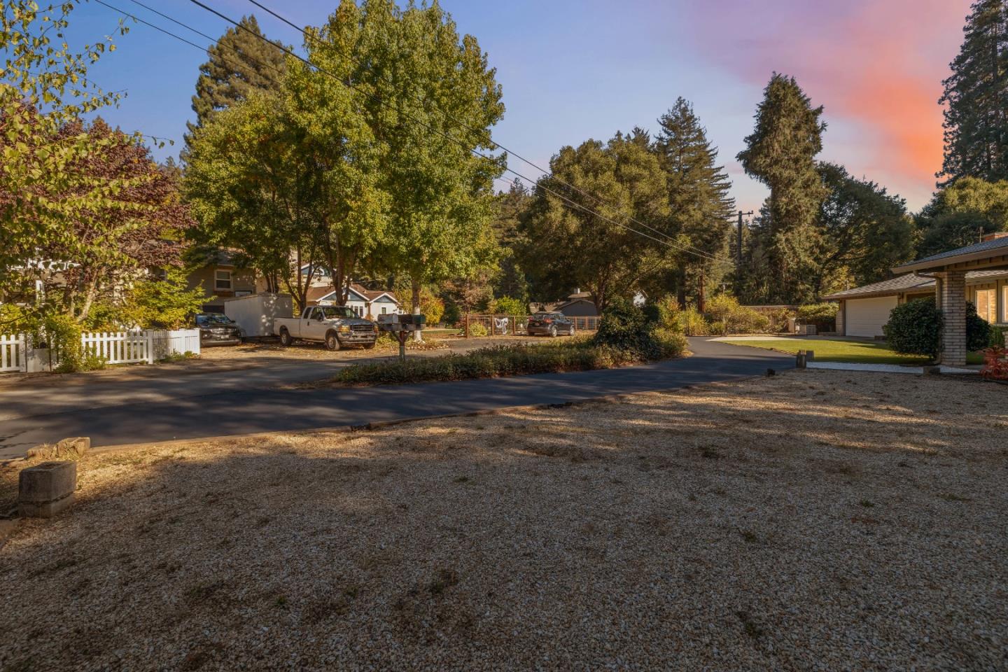 180 Sunnycroft Road