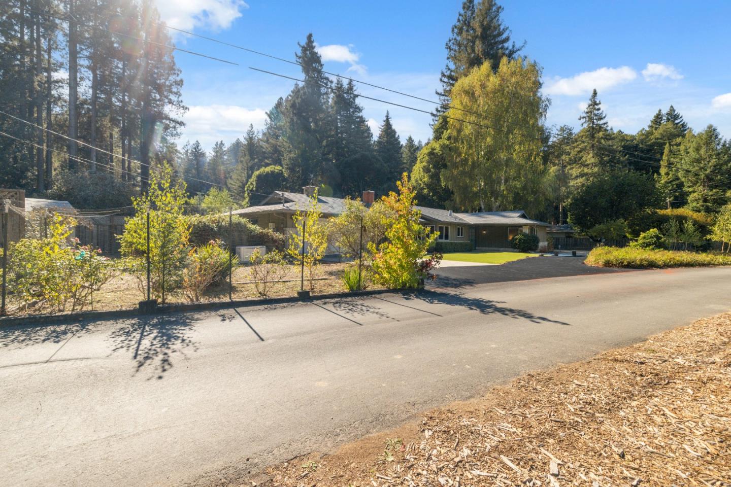180 Sunnycroft Road