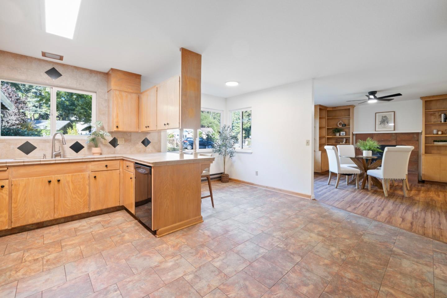 180 Sunnycroft Road