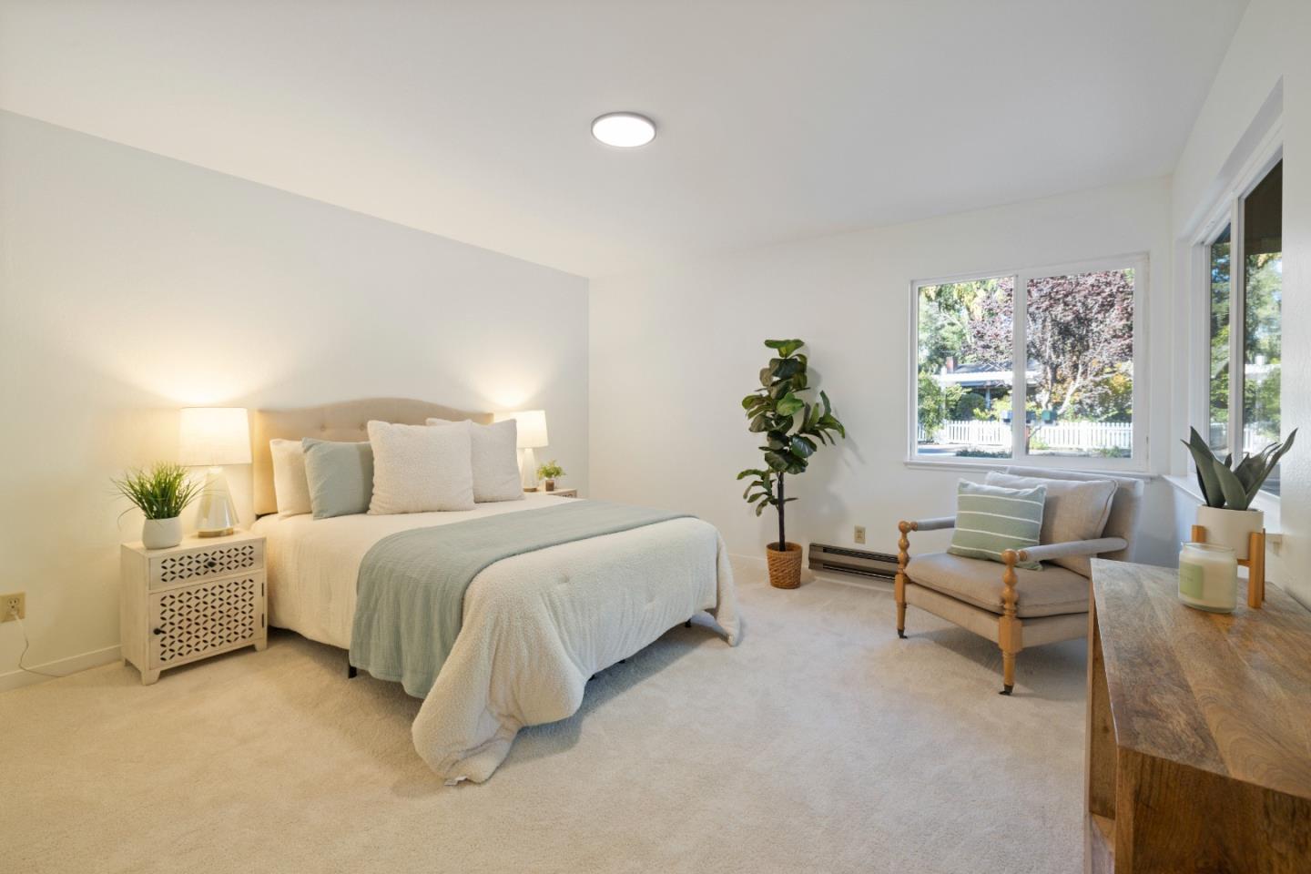 180 Sunnycroft Road