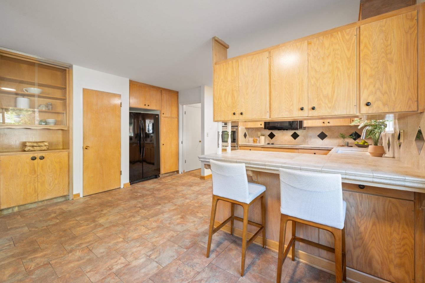 180 Sunnycroft Road