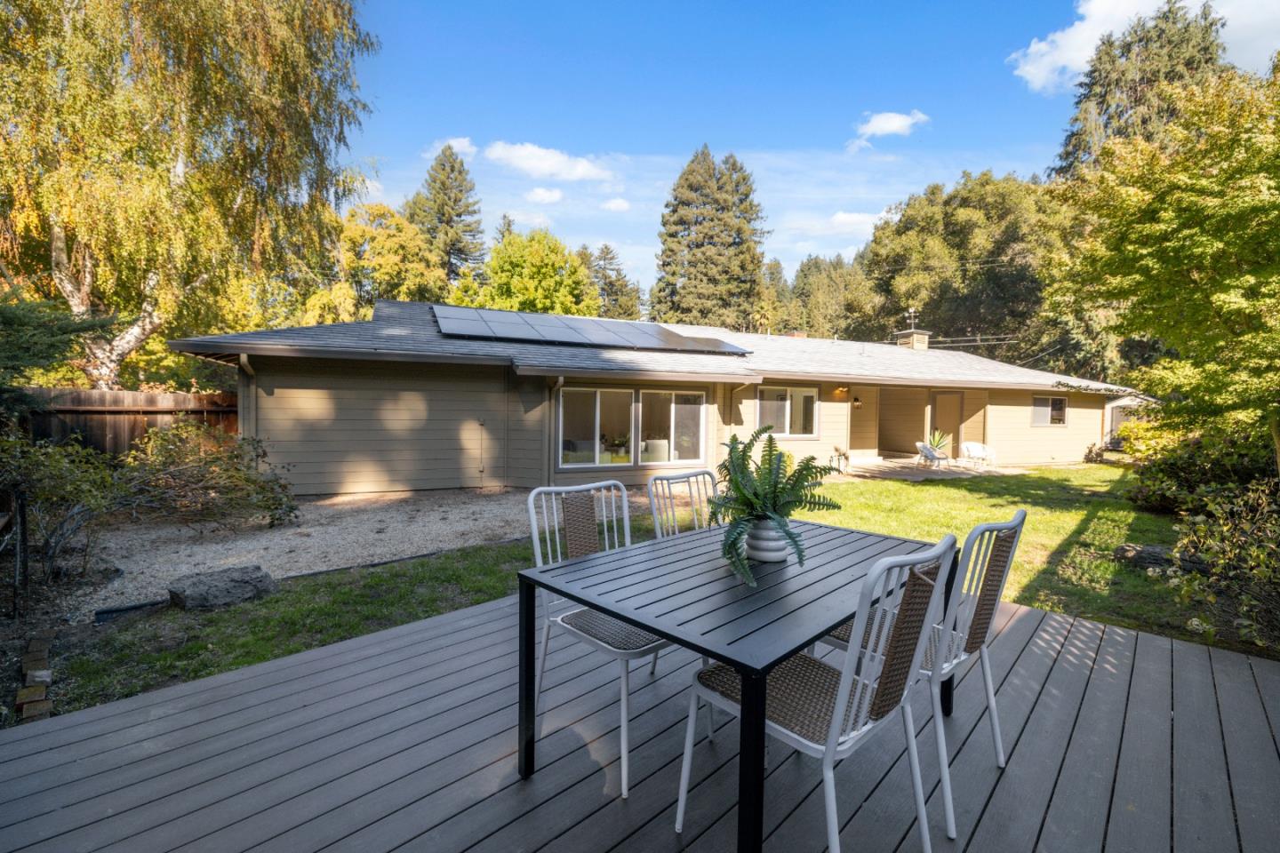 180 Sunnycroft Road
