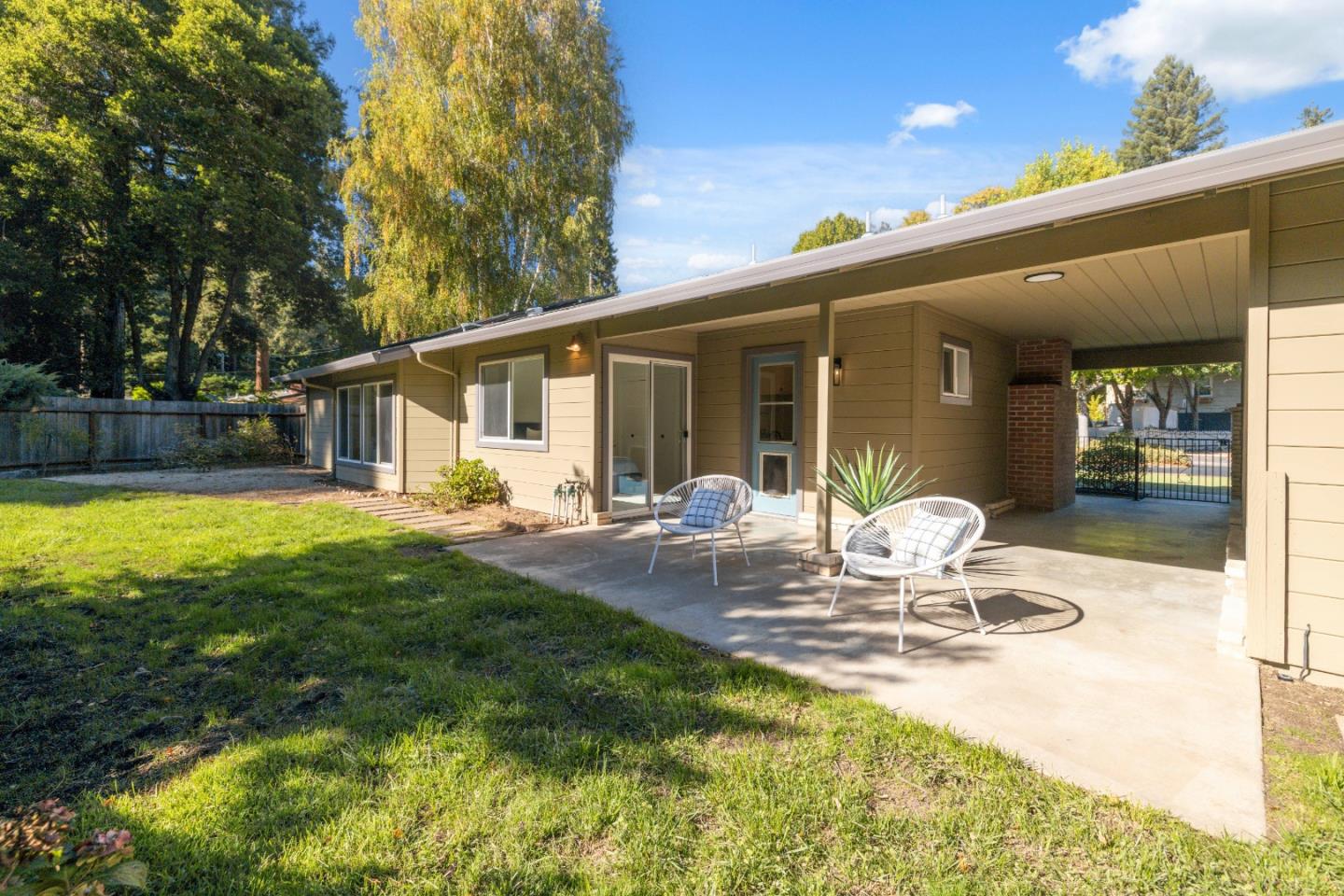 180 Sunnycroft Road
