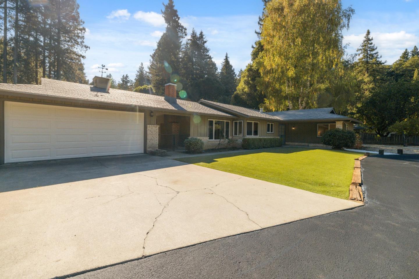 180 Sunnycroft Road