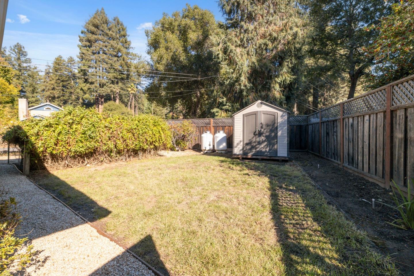 180 Sunnycroft Road