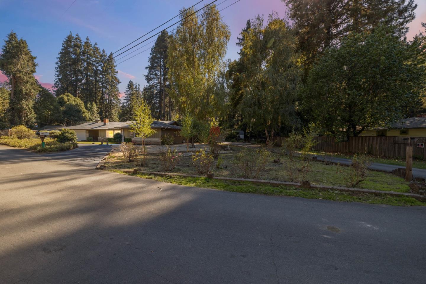 180 Sunnycroft Road