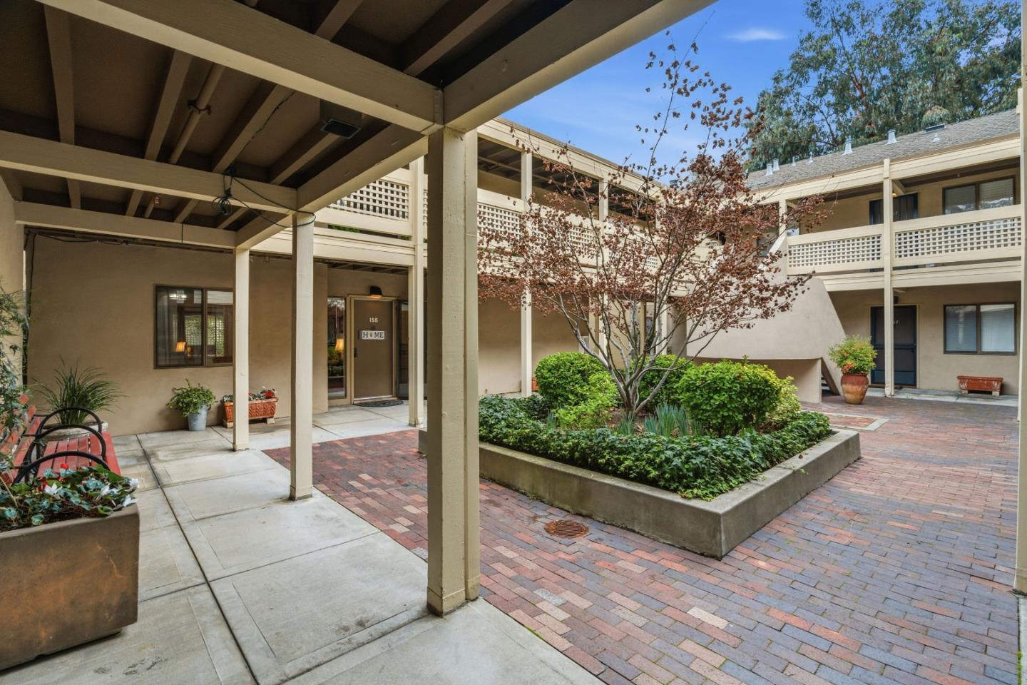 453 Alberto Way D155