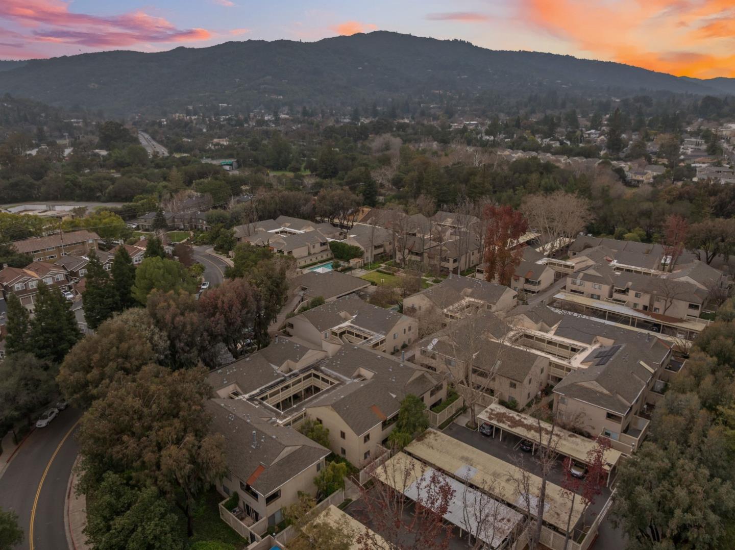 453 Alberto Way D155